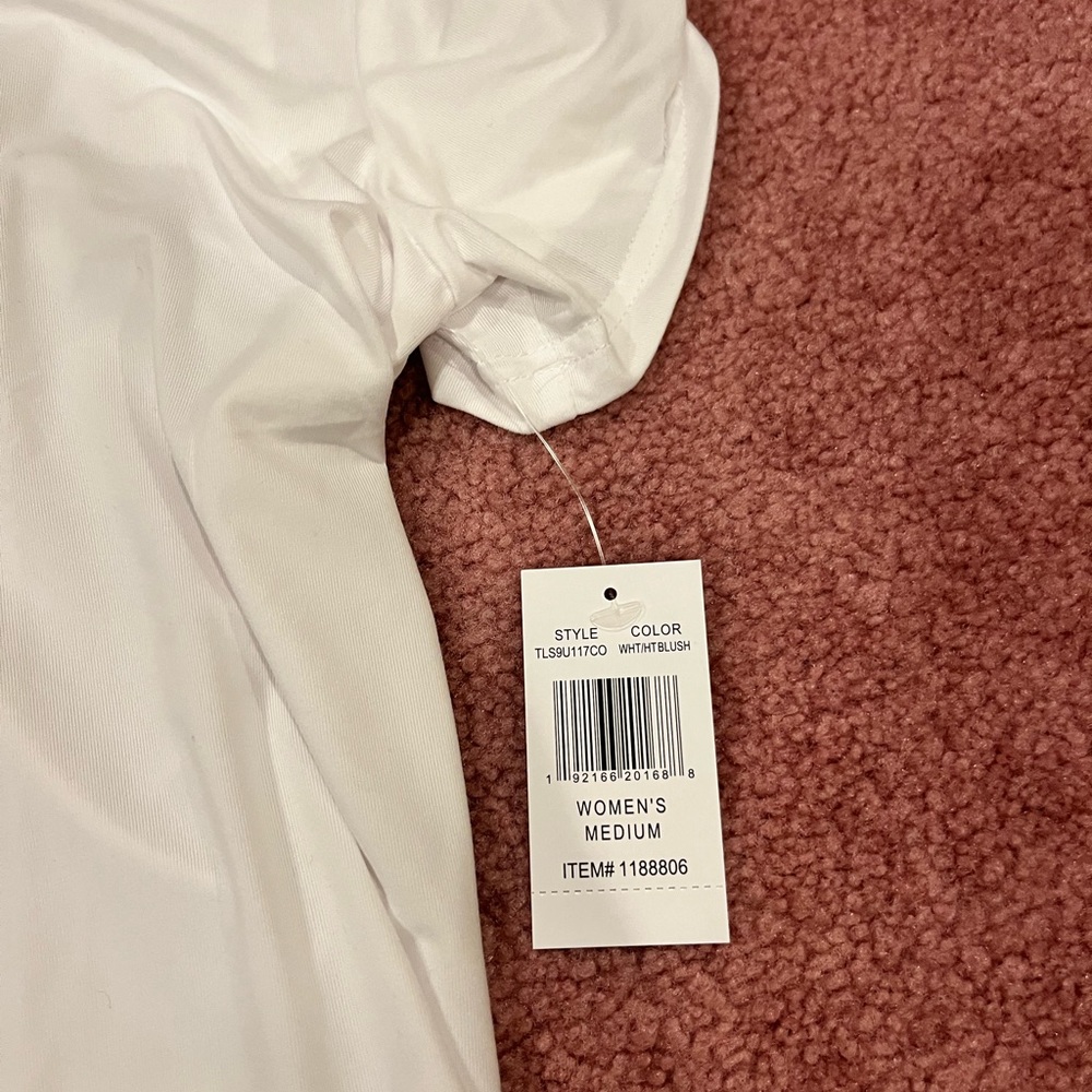 NWT 32 Degrees Top size M - Picture 2 of 3